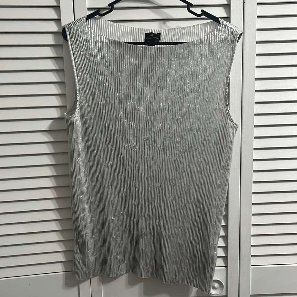 Worthington silver stretchy size small sleeveless top